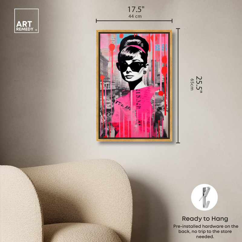 «Iconic Collage Style» par Art Remedy, H 25 po x l 17 po, Cadre doré