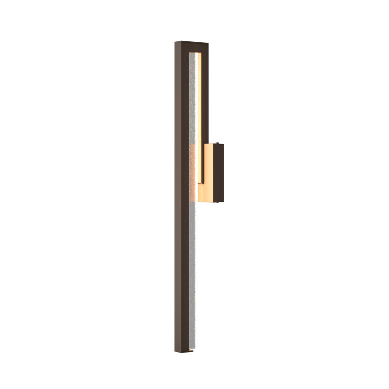 Plafonnier encastré d'extérieur en verre grainé à DEL Edge, Bronze huilé, H 31,9 po x l 4,5 po x P 4,2 po