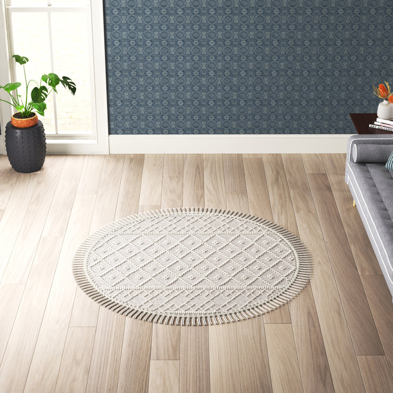 Heitzman Southwestern Hand-Loomed Ivory/Gray Area Rug, Round 6'