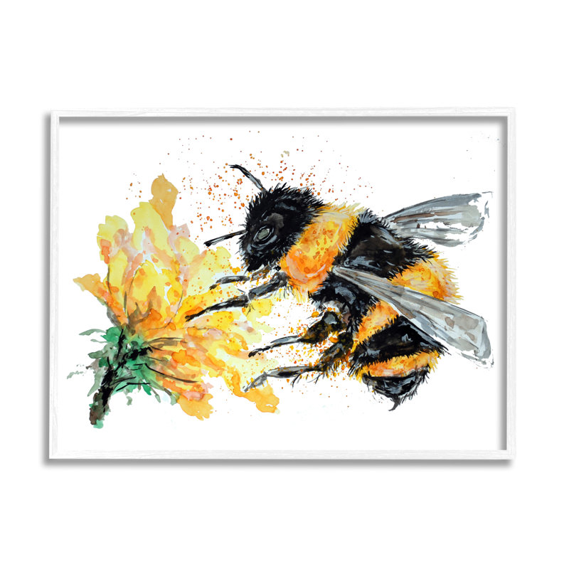 Abeille et fleur jaune par Sebastian Grafmann, H 16 po x l 20 po x P 1,5 po, Giclée encadrée noir minuit
