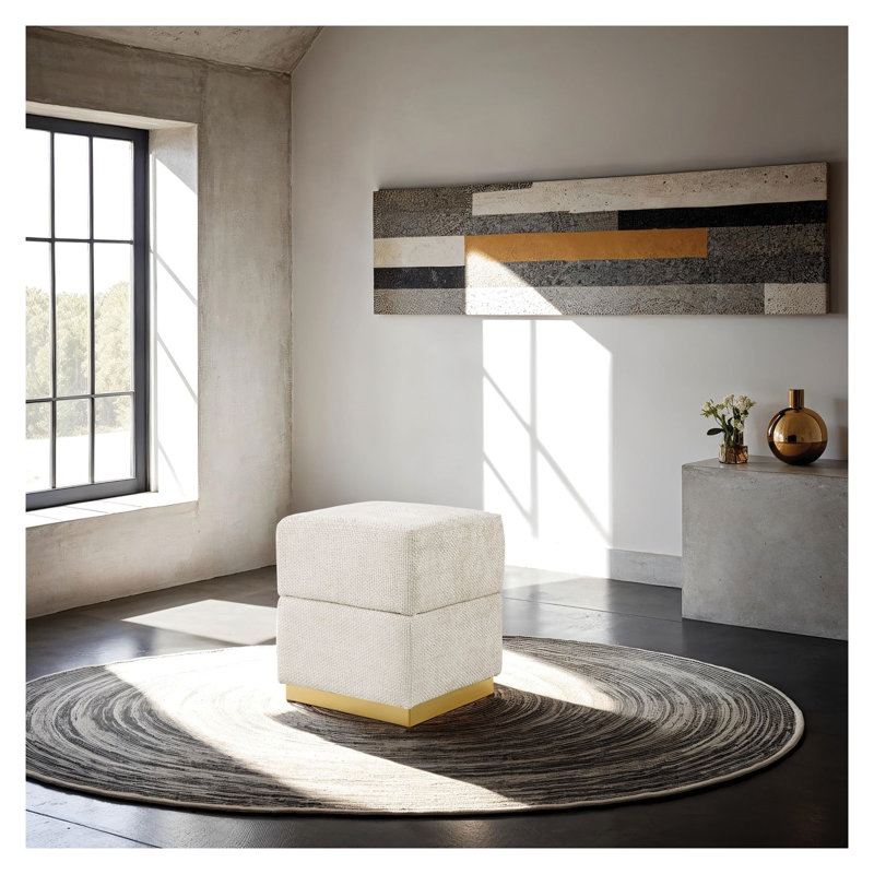 Repose-pieds beige avec rangement en chenille et base en acier inoxydable plaqué or