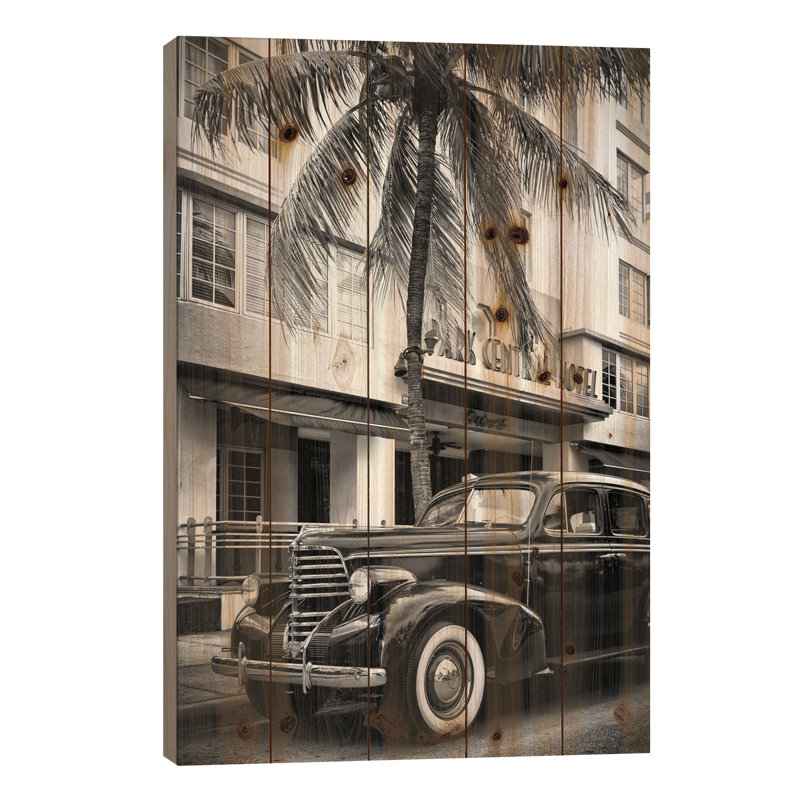 «Vintage Car» par Philippe Hugonnard, impression sur bois sans cadre, L 18 po x H 26 po