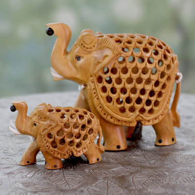 Belclaire Animals Figurines & Sculptures