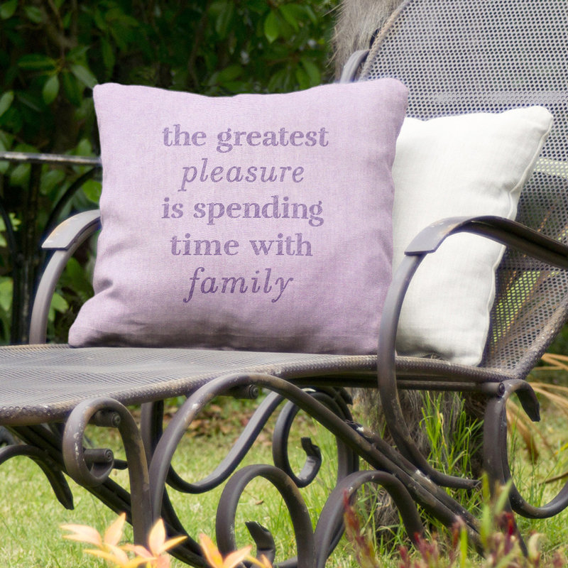 Coussin décoratif intérieur/extérieur pour l’amour et la famille, 18 po x 18 po, Mauve