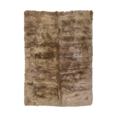 Chanden Sheepskin Indoor Rug