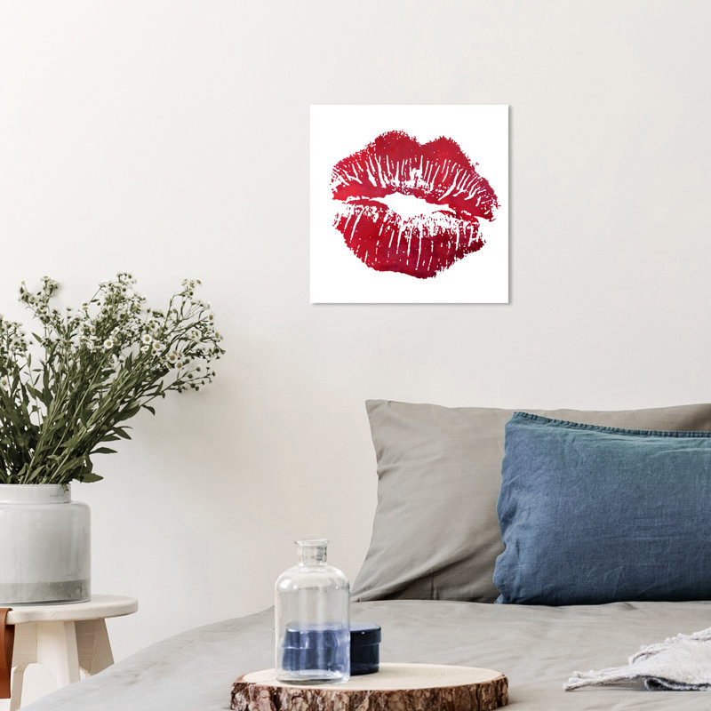 Art mural sur toile Wynwood Studio Fashion and Glam - Kissing red lips, L 12 po x H 12 po