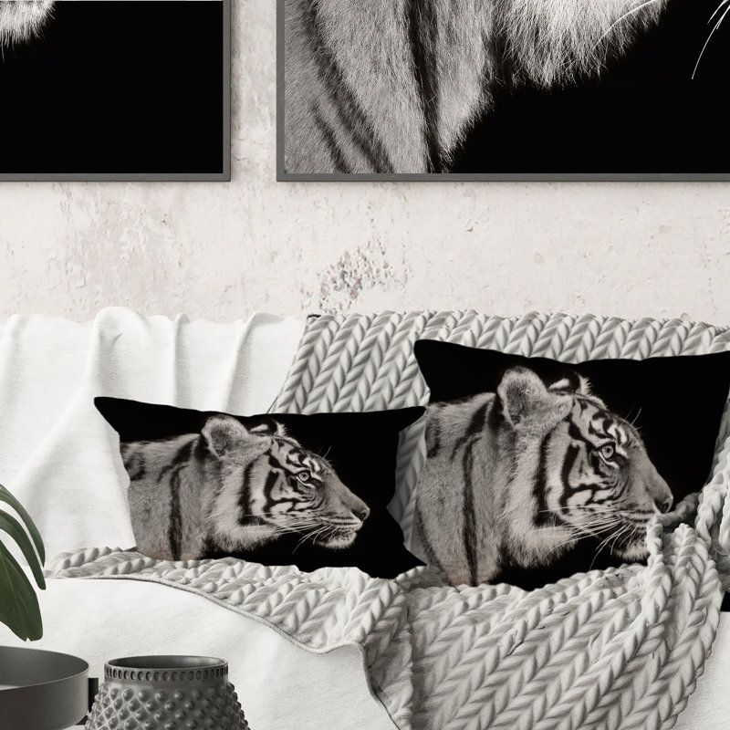 Portrait d'un tigre blanc - coussin décoratif traditionnel imprimé
