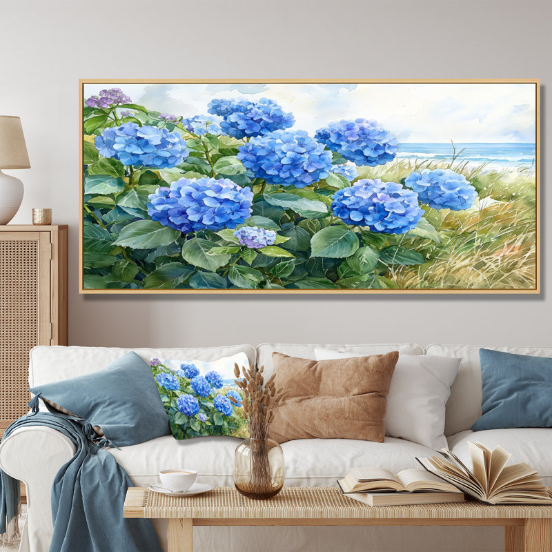 Hydrangeas In The Coastal Garden I - Hydrangea, reproduction sur toile encadrée, H 28 po x l 60 po, Toile tendue
