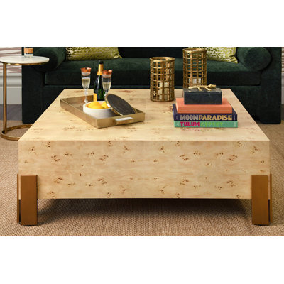 Table basse carrée à gros morceaux avec pieds en laiton antique