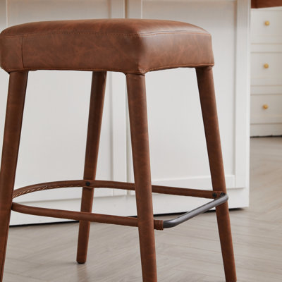 Tabouret de bar en faux cuir brun à hauteur de comptoir avec pieds et repose-pieds en métal, siège rembourré confortable pour îlot de cuisine, pub, comptoir de salle à manger, 2. Forme ovale, design ergonomique, matériau principal en polyuréthane
