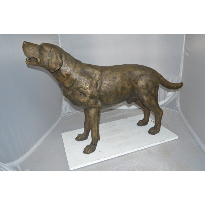 Statue Haug Labrador Retriever