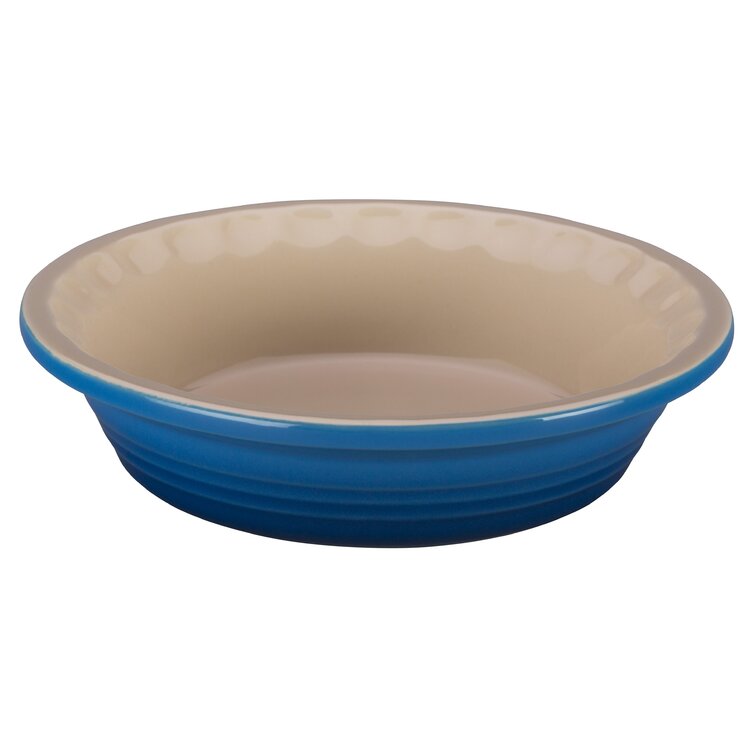 https://assets.wfcdn.com/im/24926125/resize-h755-w755%5Ecompr-r85/5575/55755377/Le+Creuset+Stoneware+Pie+Dish.jpg