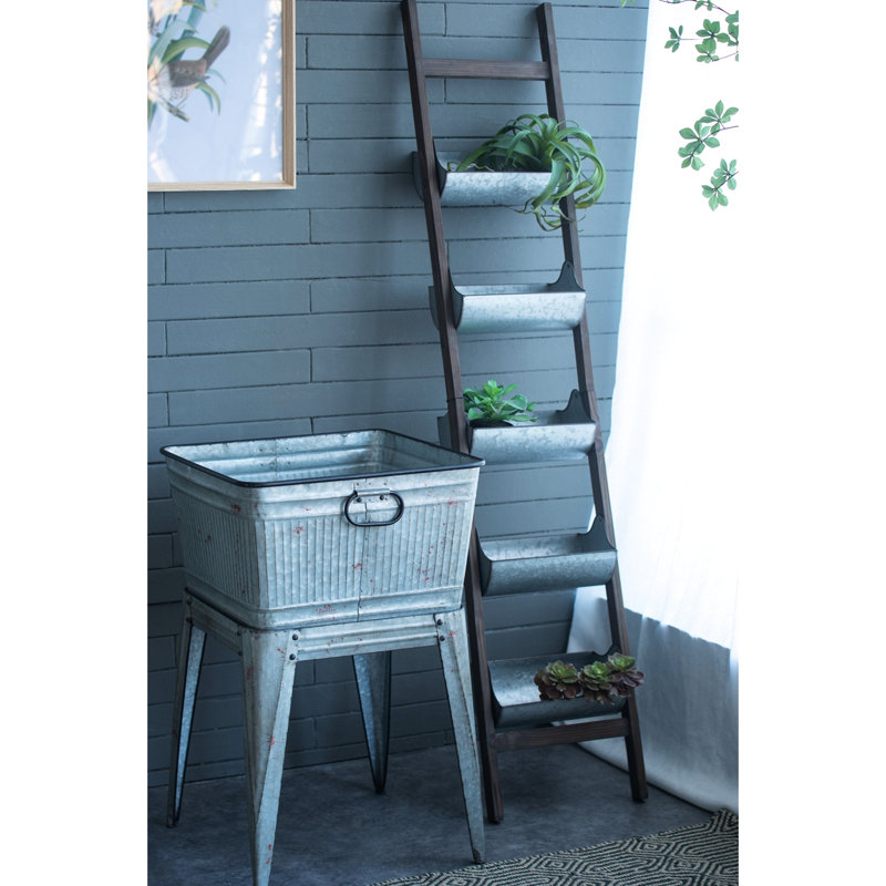 Grande baignoire galvanisée de 20,5 po x 20,5 po x 21 po sur support idéale pour les seaux à glace et les jardinières Apparence rustique complétant l'apparence de la plantation avec des attaches à rivets
