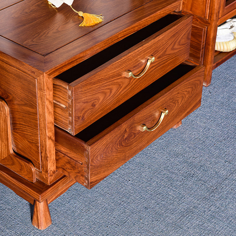 Armoire en bois massif avec rangement