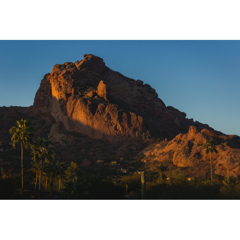 Camelback Mountain at Sunrise par Focqus, Llc - photographie sur toile tendue, H 24 po x l 36 po