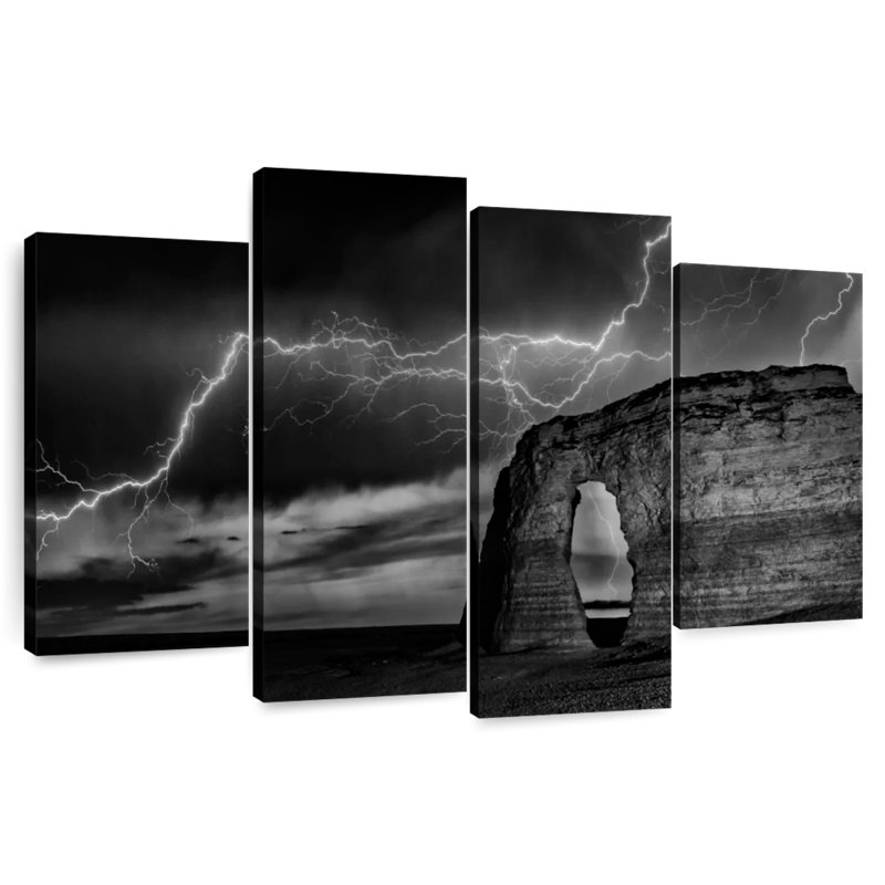 Alvord BW Lightning At MR