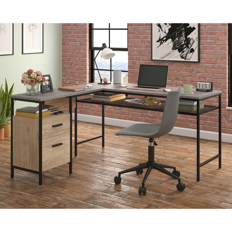 Market Commons L-Desk, Natural/Black