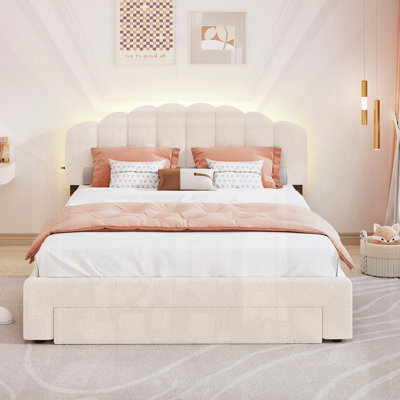 Grand lit plateforme tapissier Teddy
