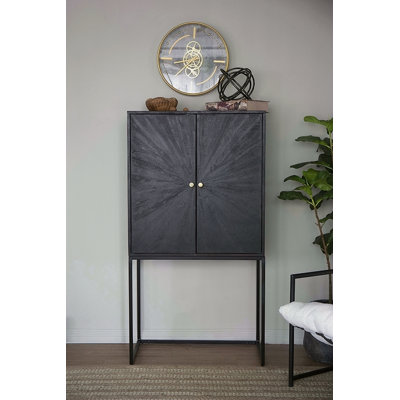 Armoire 31,5 x 16,5 x 60 po