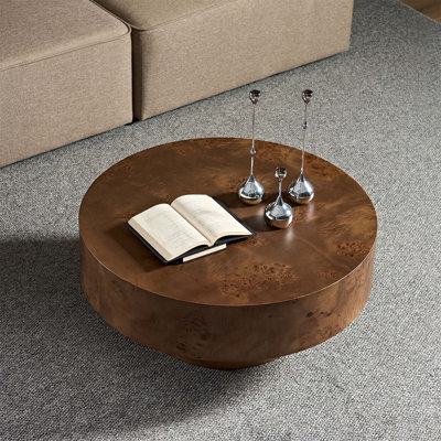 Table basse ronde en placage de bois de ronce avec piédestal robuste pour les espaces compacts et les intérieurs modernes