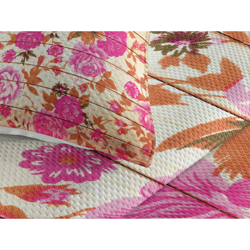 Farmhouse / Country Floral Coverlet