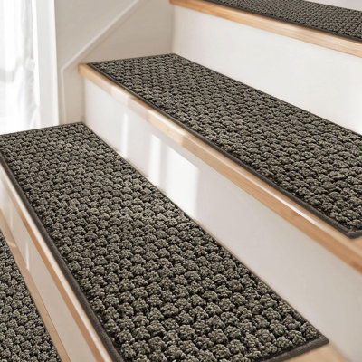 Tapis d'escalier pour marches en bois, paquet de 14, tapis antidérapants de 9 po x 28 po lavables à la machine avec envers en TPE, tapis de couloir intérieur doux pour les enfants et les animaux de compagnie, 100% polyester, brun grisâtre
