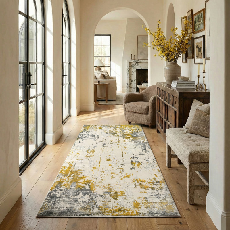 Tapis de couloir intérieur abstrait doré / gris 2 pi x 8 pi (2 pi 3 po x 8 pi) Sol Branch Branch Solenne, 2' x 8'