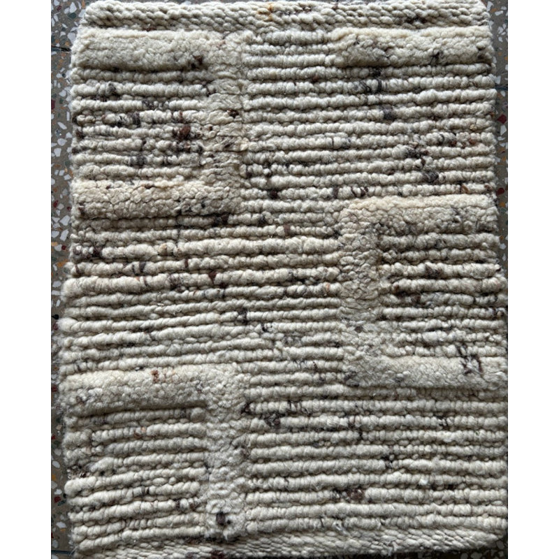 Hand Knotted Wool Area Rug in Gray, Rectangle 6' x 9'