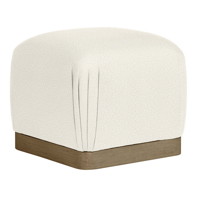 Nola Ottoman