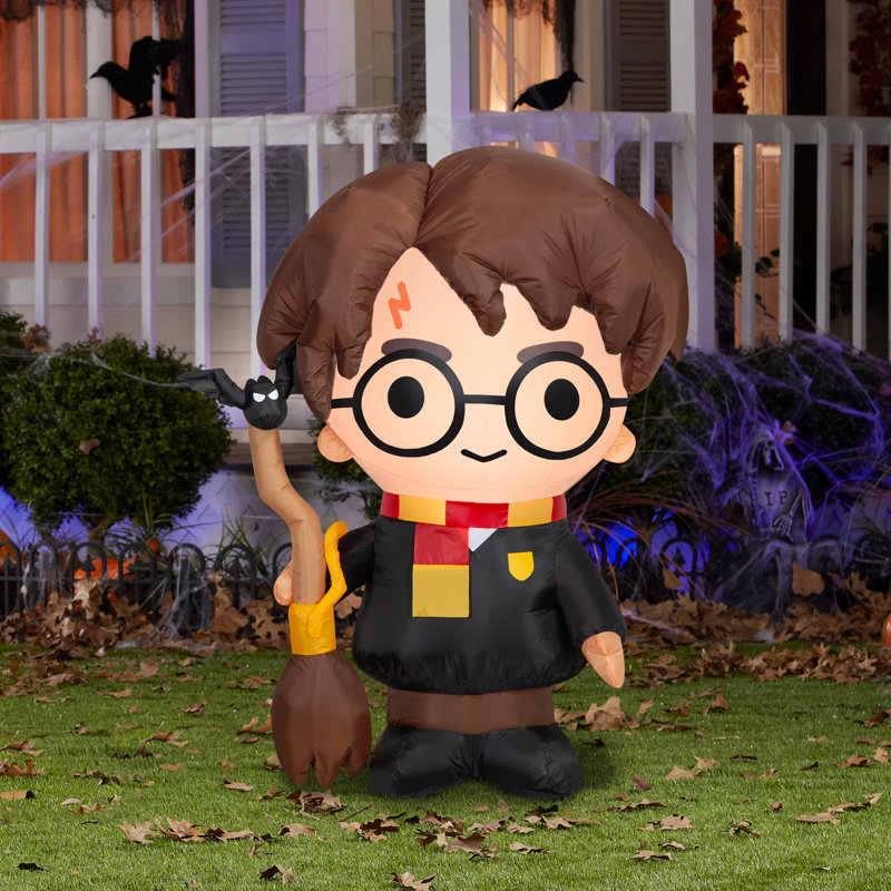 Airblown Harry Potter with Broom WB