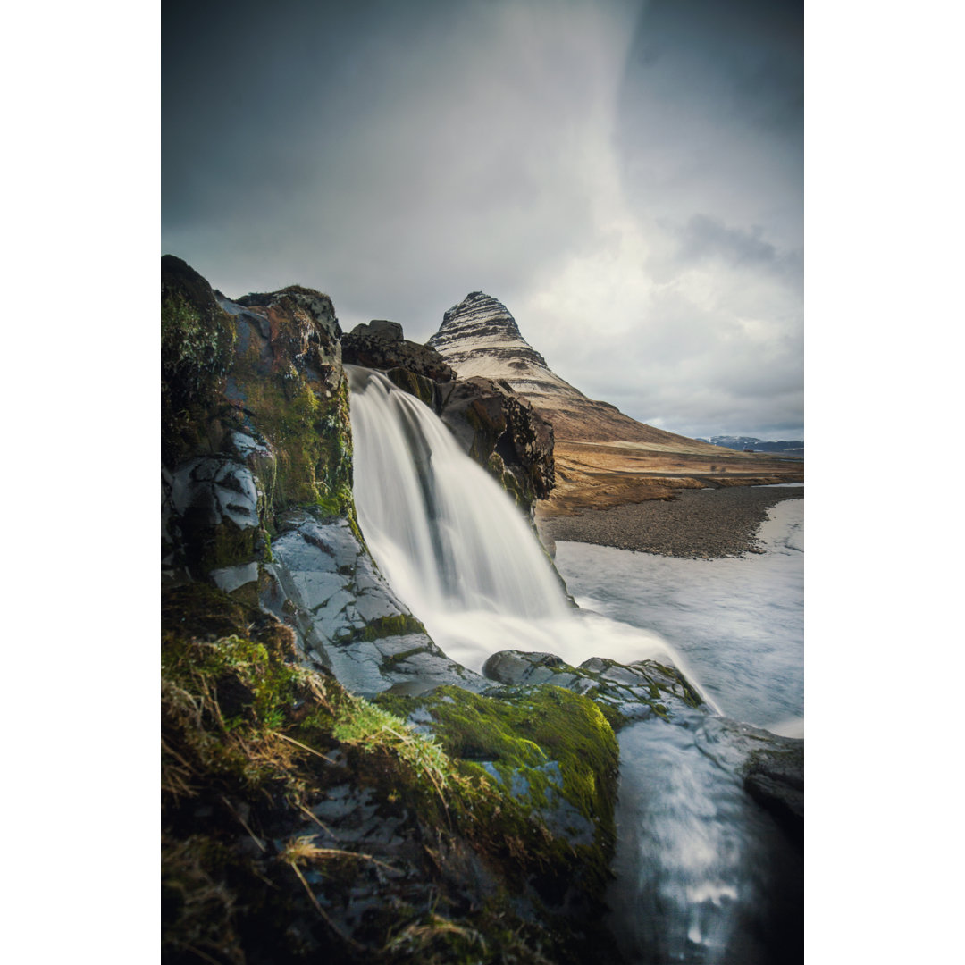 Kirkjufell von LukaTDB - Leinwandbild