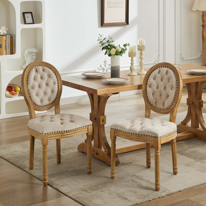 Chaise de salle à manger en velours avec cadre en bois massif et garniture cloutée, ensemble de 2, Beige