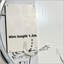 Miroir mural de 48 po x 32 po avec miroir de coiffeuse aux coins arrondis, affichage de la température, éclairage tricolore, désembuage, cadre en alliage d'aluminium de haute qualité, verre trempé haute définition