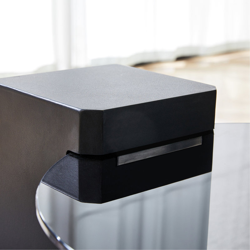 La table basse à deux étages détachable, le design élégant est plus précieux, et la conception détachable peut rendre l'utilisation de l'espace plus flexible et adapté à diverses scènes.
