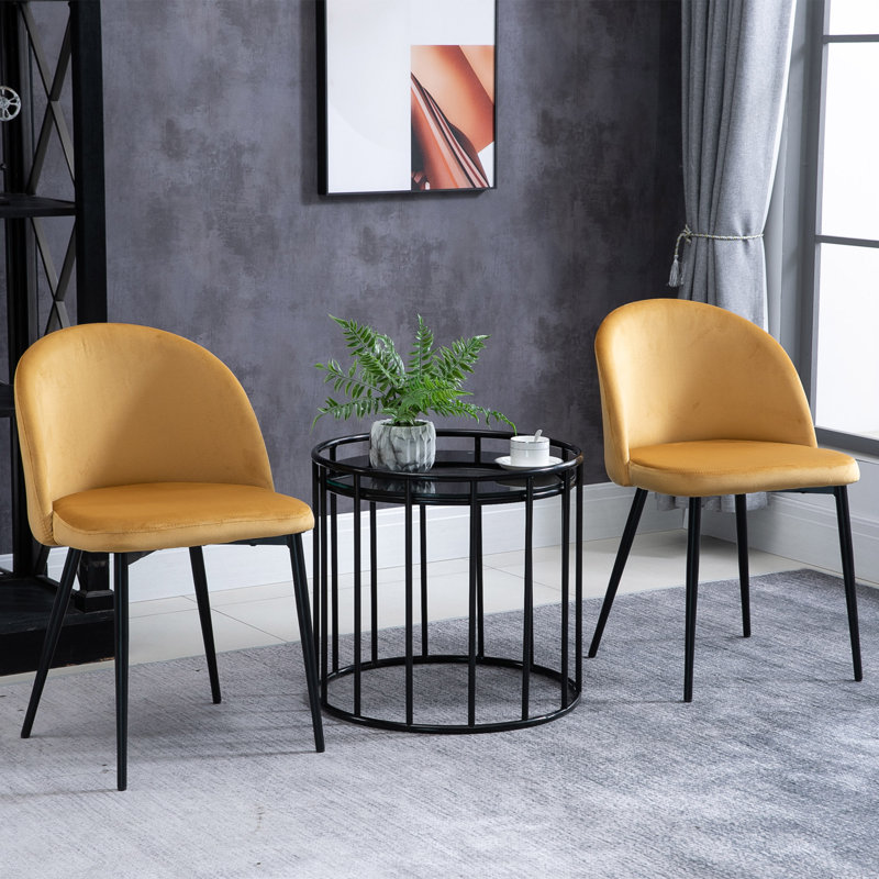 Chaise d'appoint en velours jaune