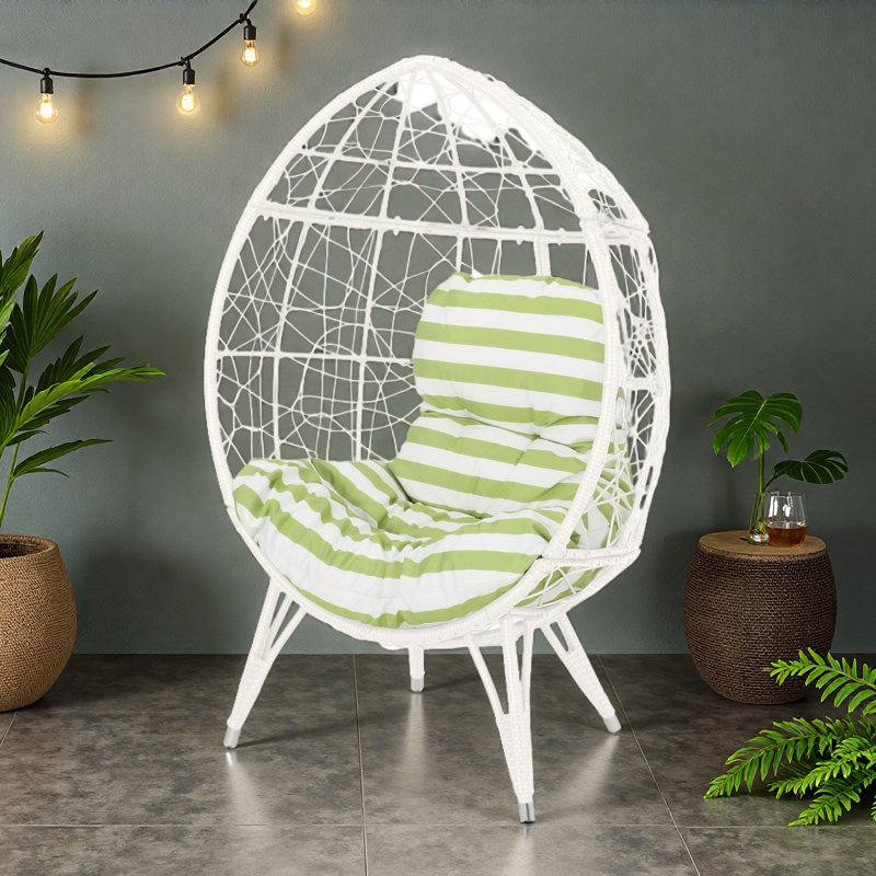 CHAISE EN ACIER
