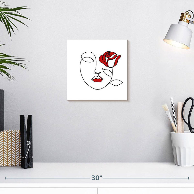 Visage de femme Leisha avec rose, H 10 po x l 10 po