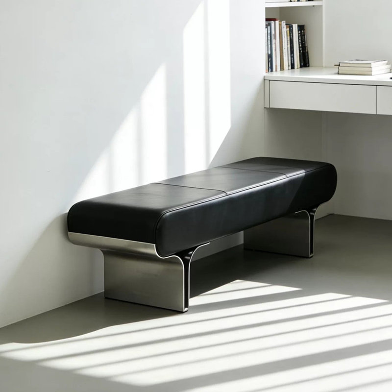 Banc rembourré noir, H 16,93 po x L 55,12 po x P 13,78 po