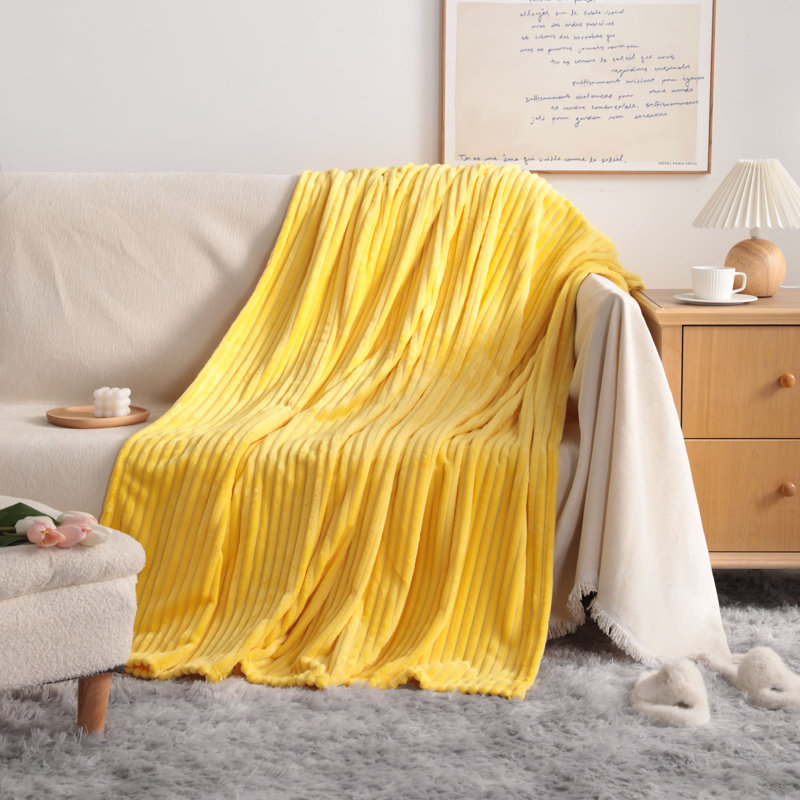 Couverture douce et légère en flanelle rayée, Jaune