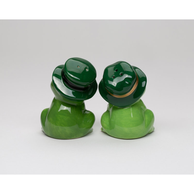 St. Patrick Frog Couple Salt And Pepper