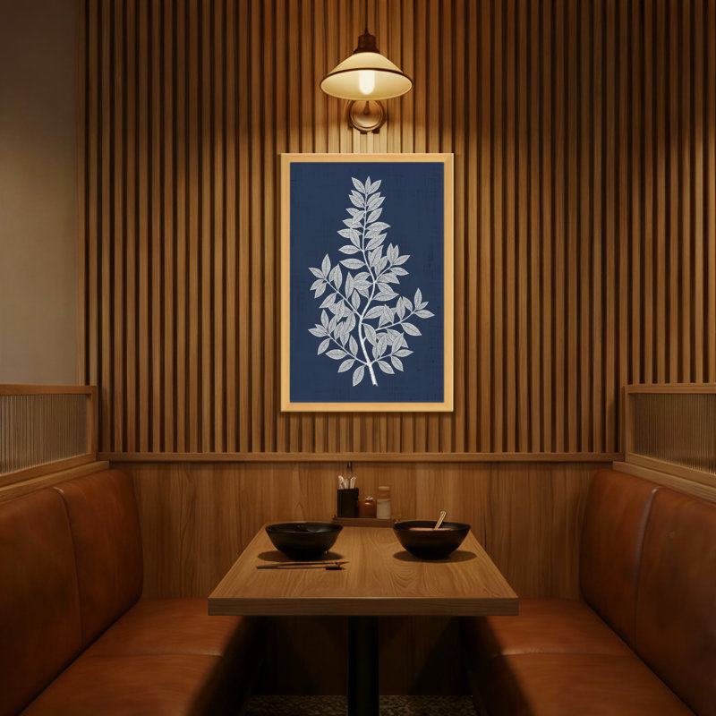 Plantes et fleurs, motif de feuille d'argent sur fond bleu marine, H 36 po x l 24 po