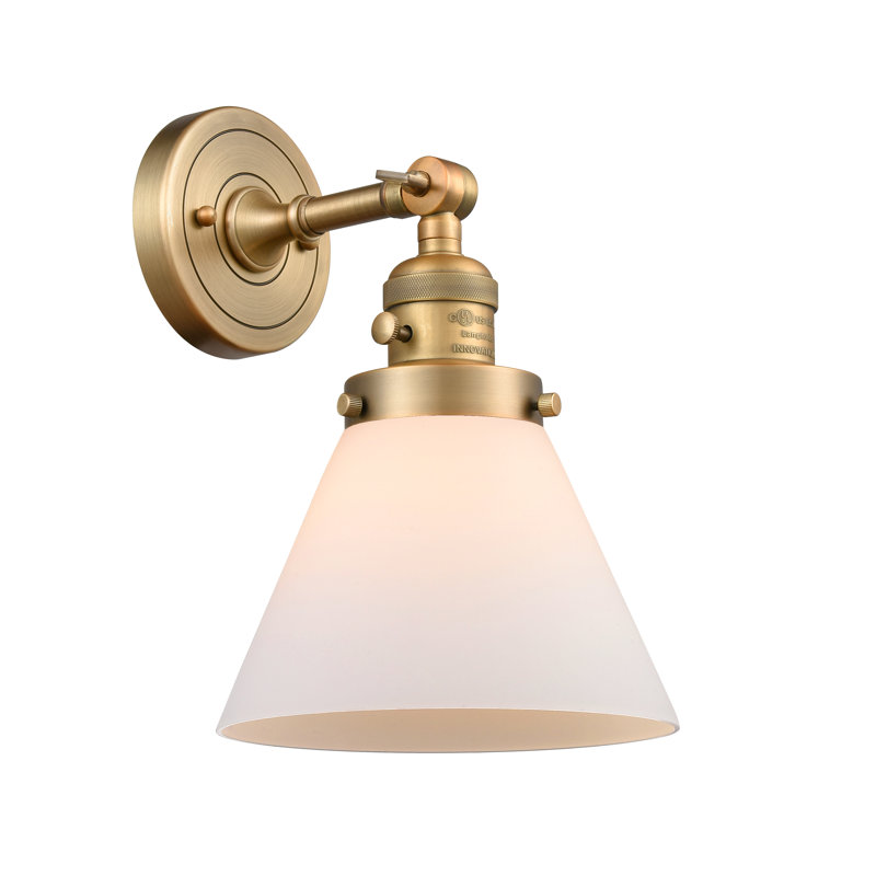Applique murale 1 lumière Cone, Ampoule à DEL rétro de 3,5 W, Boîtier blanc mat, Laiton brossé