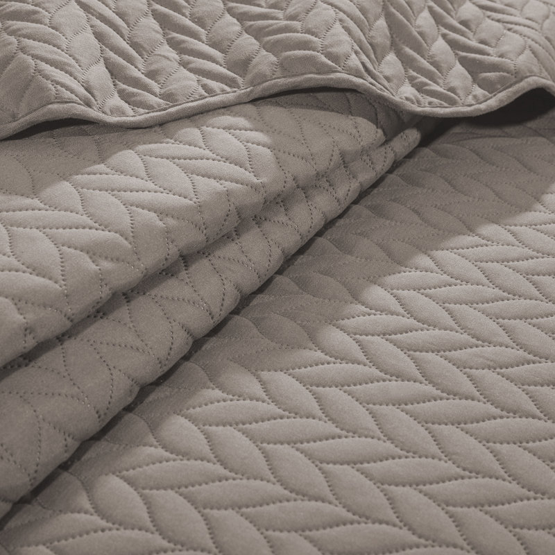 Microfiber Embossed Queen Quilt Sets| Hotel-Quality Bedspread, Beige, Queen Bedspread ( 90 x 96)+ 2 Standard Pillowcases
