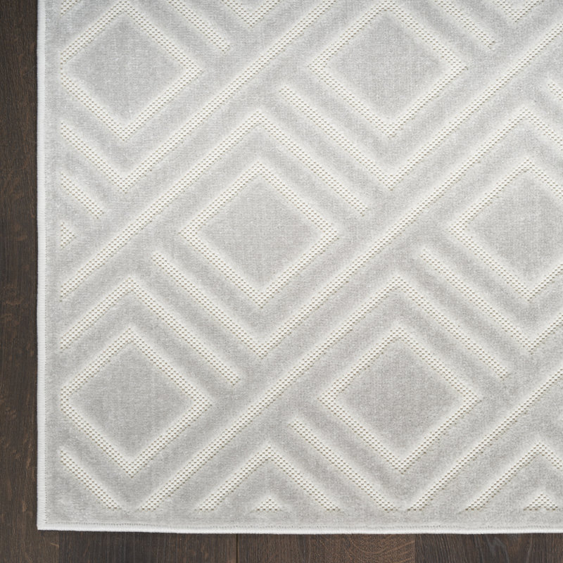 Tapis d'intérieur gris clair Ebern Designs Garp, Rectangle 7 pi 10 po x 9 pi 10 po