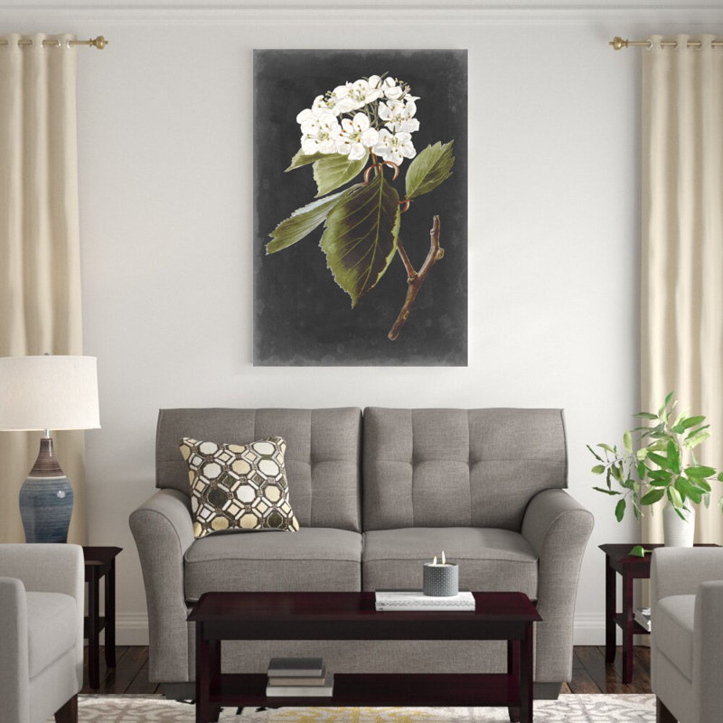 «Dramatic White Flowers I» par Vision Studio - peinture sur toile tendue, H 48 po x l 32 po