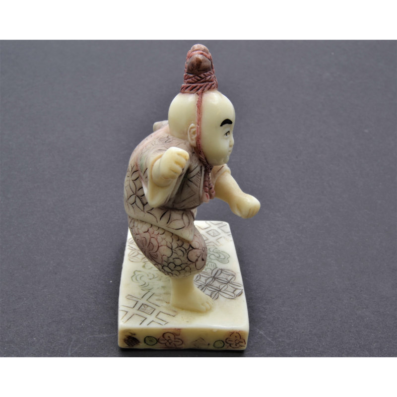 People Figurines & Sculptures