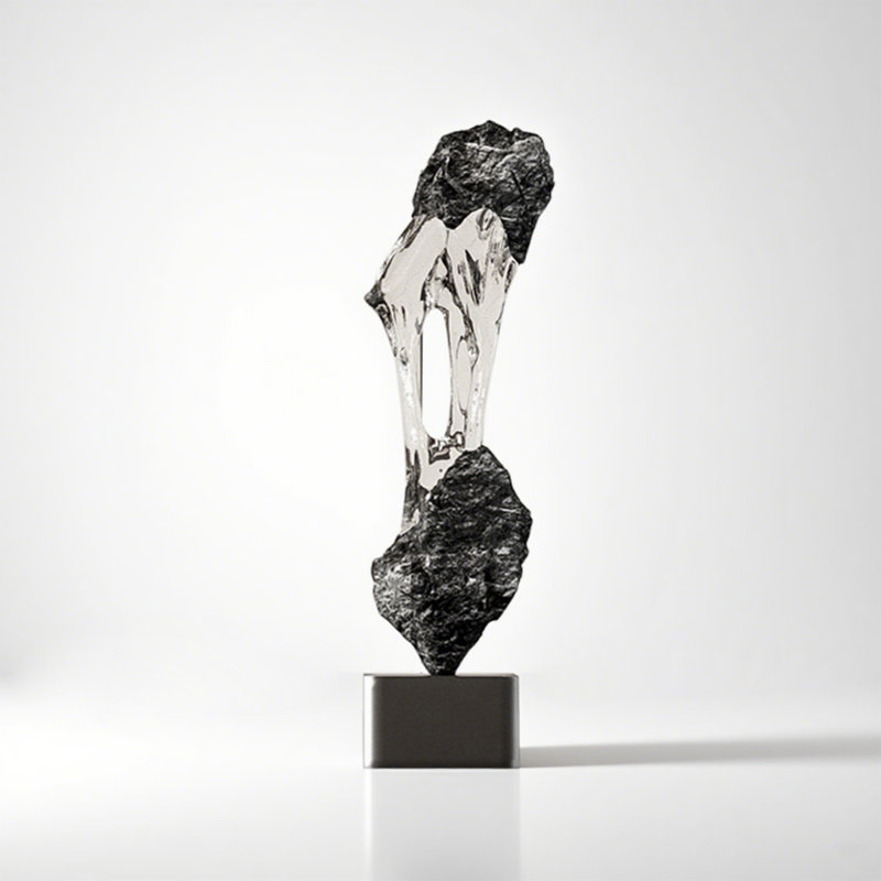 Sculpture moderne en pierre rotative