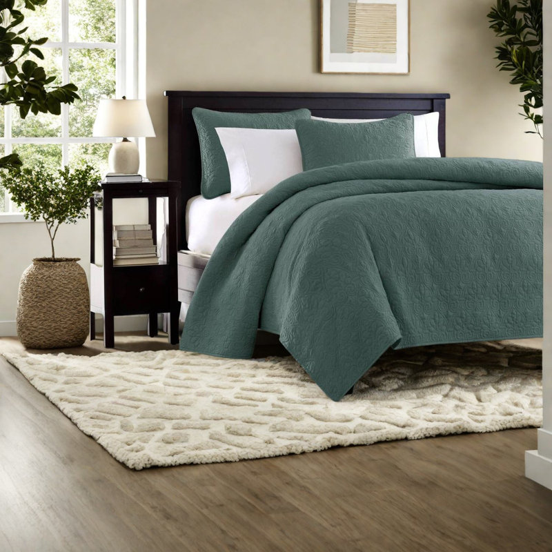 Reversible Bedding Sets, Oversized Polyester Green Quilt For Modern Home