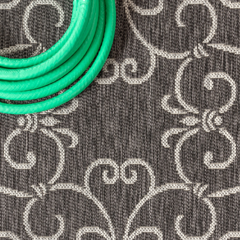 Tapis intérieur / extérieur noir / gris à tissage texturé Hagerman, Rectangle 7 pi 9 po x 10 pi