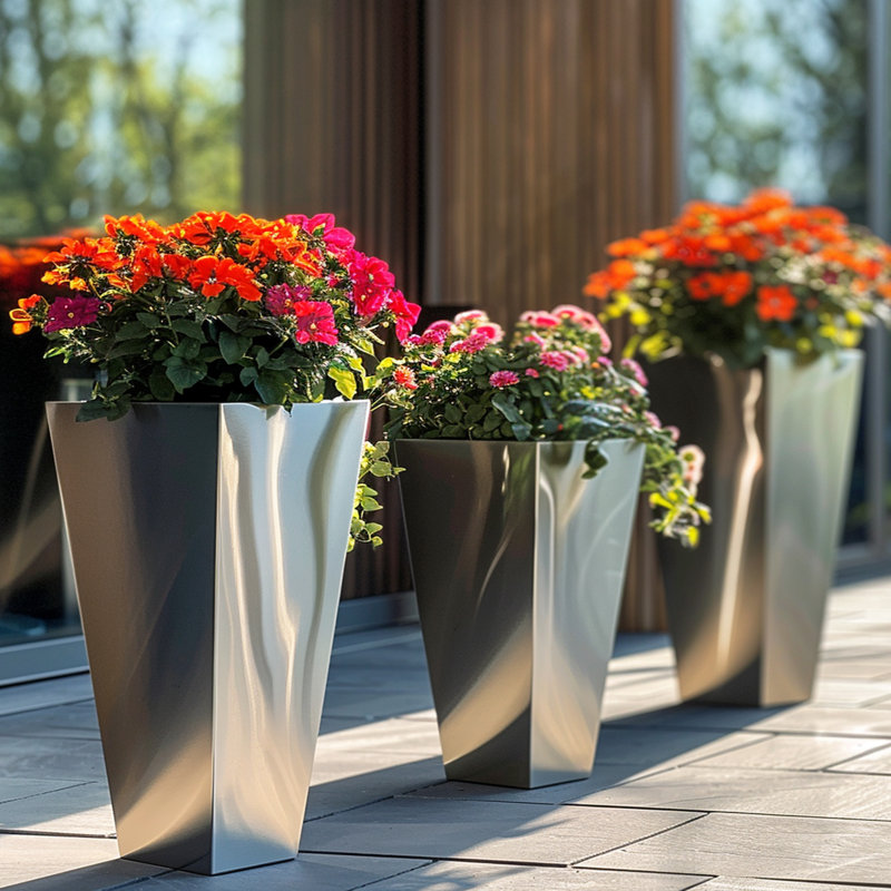 Cozzens Metal Planter Box, 75cm H x 36cm W x 36cm D